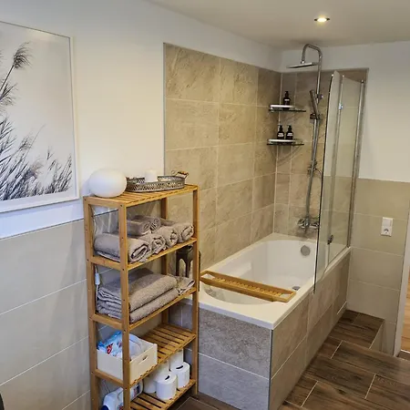 Am Grimmsteig Nieste